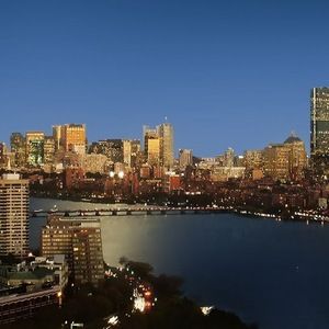 Meet your Posher, Evan